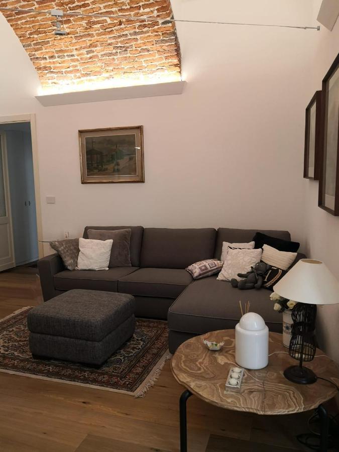 Casa Del Conte Massimiliano Roero Apartment คูเนโอ ภายนอก รูปภาพ