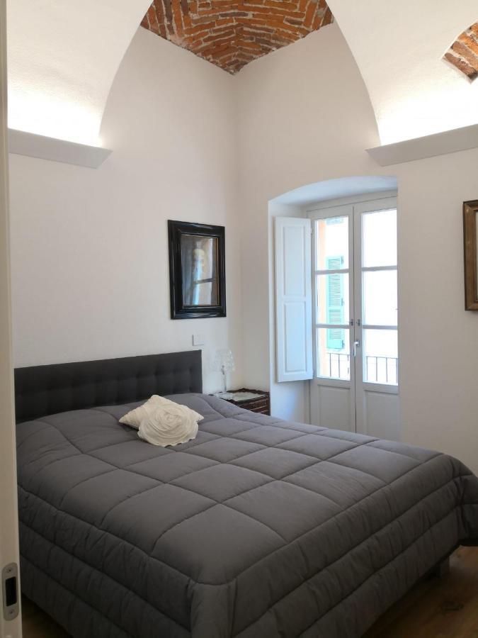 Casa Del Conte Massimiliano Roero Apartment คูเนโอ ภายนอก รูปภาพ