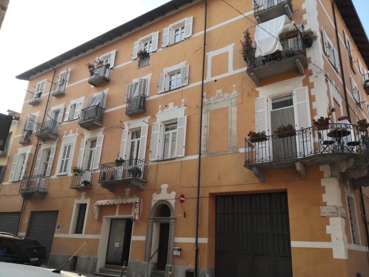 Casa Del Conte Massimiliano Roero Apartment คูเนโอ ภายนอก รูปภาพ