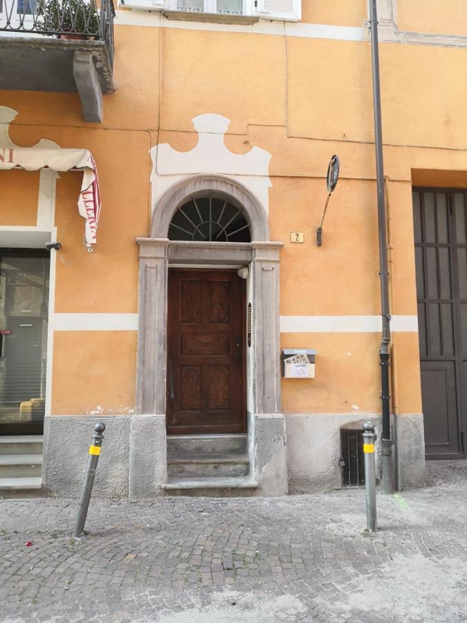 Casa Del Conte Massimiliano Roero Apartment คูเนโอ ภายนอก รูปภาพ